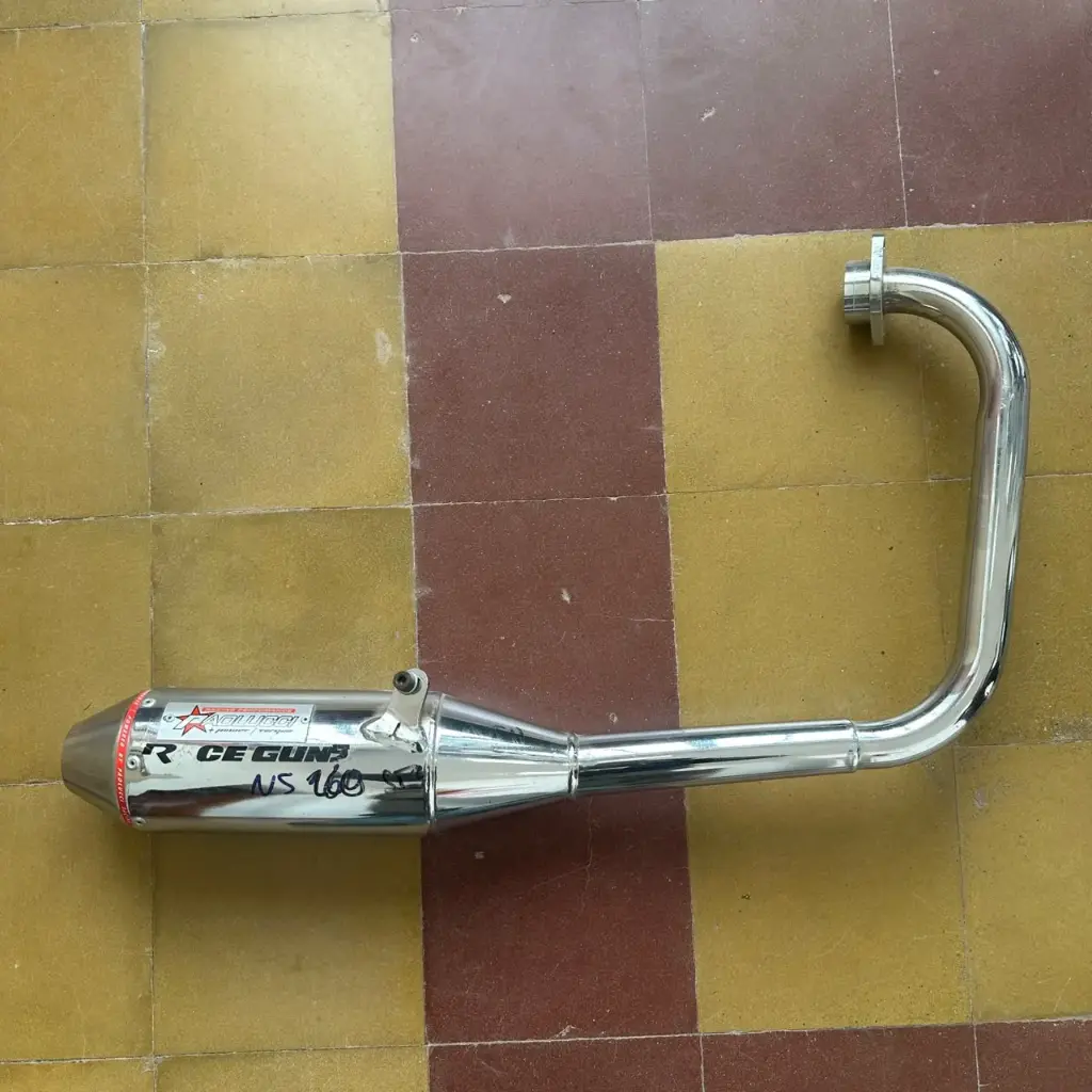 BAJAJ ROUSER NS 200 OUTLET